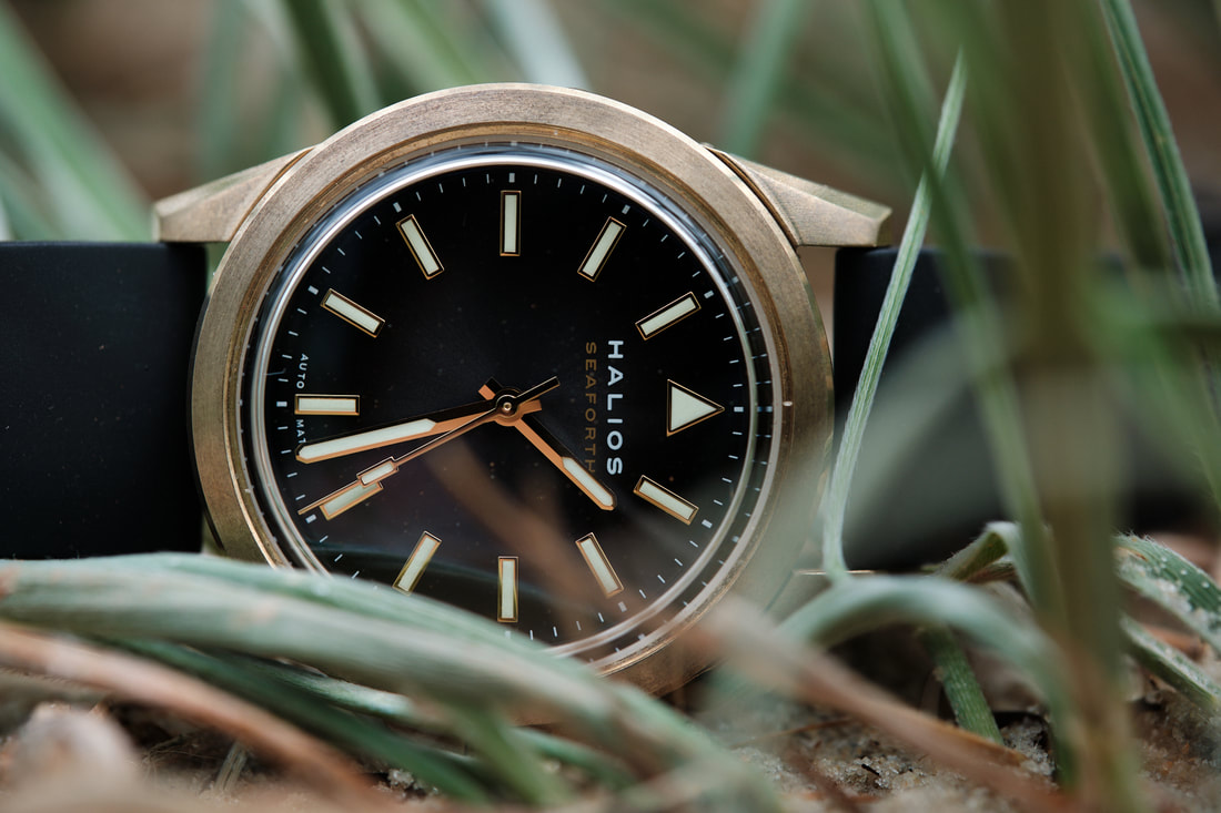 Macro photo of Halios Seaforth Bronze automatic wrist watch