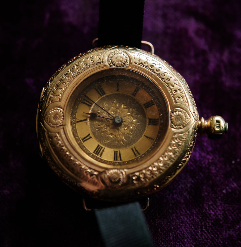 Antique Gold Wrist Watch
